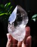 画像8: 神聖な宝石質トライゴーニック入りスカルドゥ産ヒマラヤ水晶◇