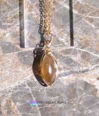 神聖な光の雫ゴールデンザギマウンテンクリスタルペンダントトップ◇(Ｒ)