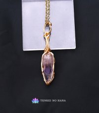 （レア）国産雨塚山紫水晶統合のグリッド巻き®ペンダントトップ◇（D）