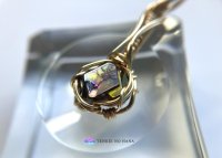 国産天川村レインボーガーネット原石表面磨き統合のグリッド巻き®ペンダントトップ（C）◇
