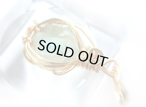 画像4: 現物を目にするだけで幸運といわれるユークレースペンダントトップ☆(M) (4)