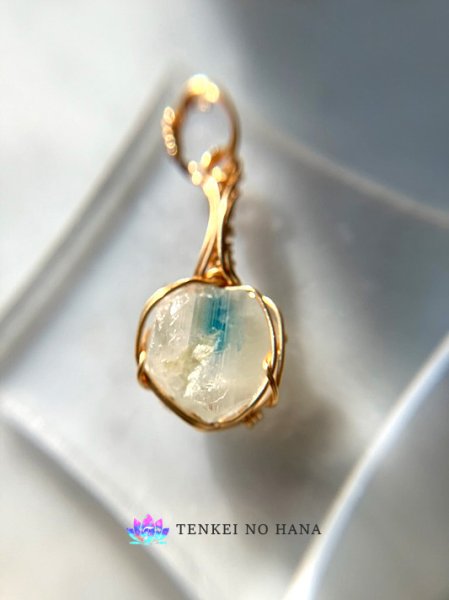 画像1: 現物を目にするだけで幸運といわれるユークレース統合のグリッド巻き®ペンダントトップ☆(Ｙ) (1)