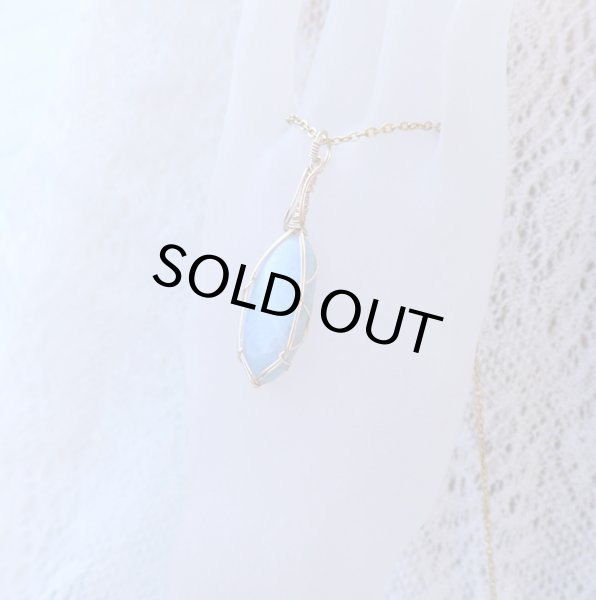 画像5: 聖者のような優しい色合いを放つ祝福の石＊ビオラン（ブルーダイオプサイド ）統合のグリッド巻き®ペンダントトップ◇(D) (5)