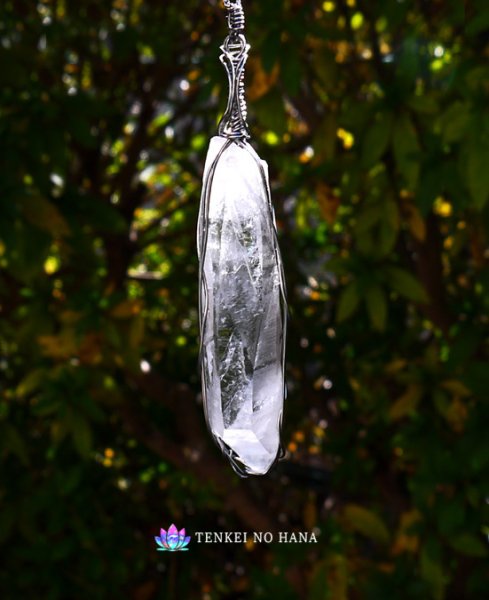 画像1: (＊希少)セラデカブラル産初期の高波動レムリアンシードクリスタル統合のグリッド巻き®ペンダントトップ（S）証明書付き (1)